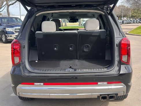 Used 2025 Hyundai Palisade Calligraphy image 16