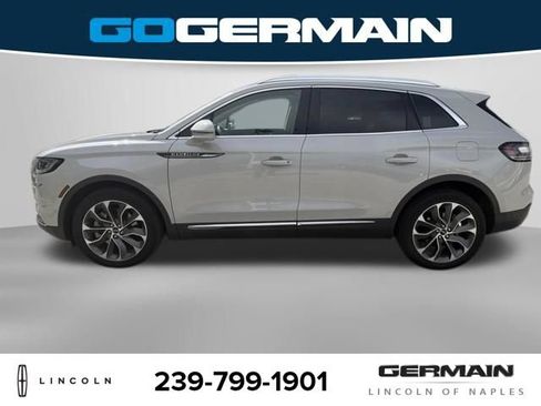 Used 2022 Lincoln Nautilus Reserve w/ Equipment Group 201A FWD image 3