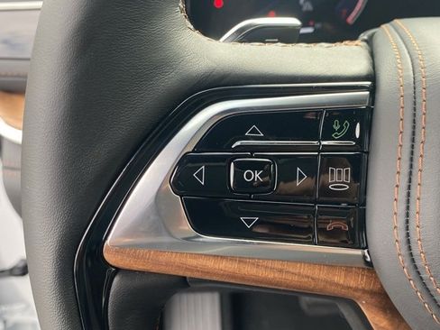 New 2025 Jeep Grand Cherokee L Summit image 18