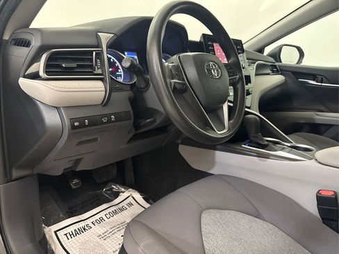 Used 2022 Toyota Camry LE FWD image 35