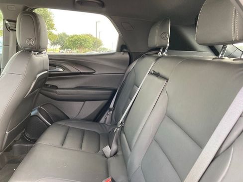 Used 2023 Chevrolet TrailBlazer ACTIV FWD image 11