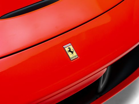 Used 2022 Ferrari F8 Tributo RWD image 28