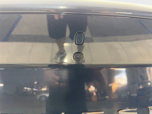 Used 2025 Genesis G70 2.5T image 25