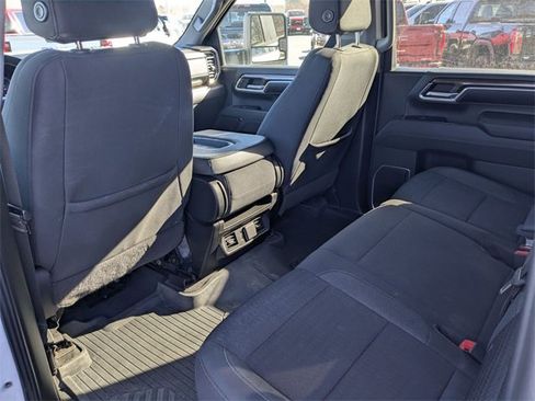 Used 2024 Chevrolet Silverado 2500 LT image 30