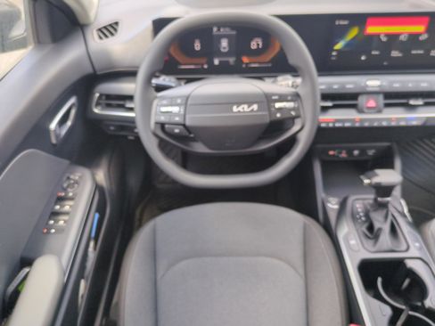 New 2026 Kia K4 LXS image 15