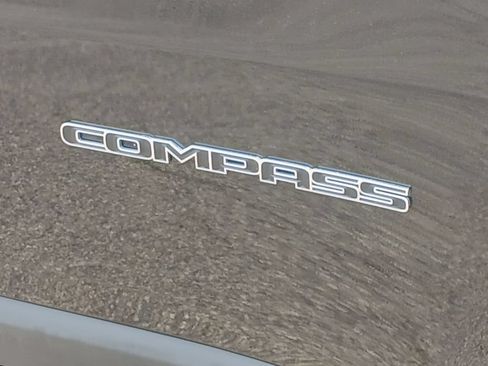 Used 2023 Jeep Compass Latitude AWD/4WD image 28