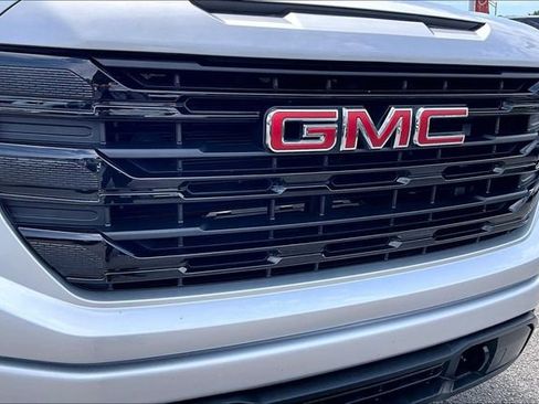 Used 2022 GMC Sierra 1500 Elevation AWD/4WD image 32