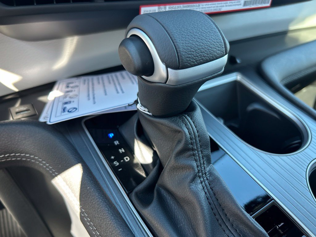 New 2026 Toyota Sienna XLE AWD/4WD image 22