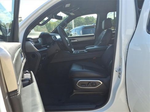 New 2025 Jeep Wagoneer Series II w/ Convenience Group I image 15