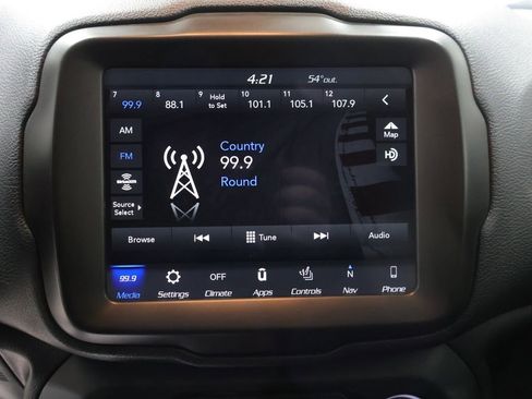 Certified 2018 Jeep Renegade Latitude w/ UConnect 8.4 Nav Group AWD/4WD image 30