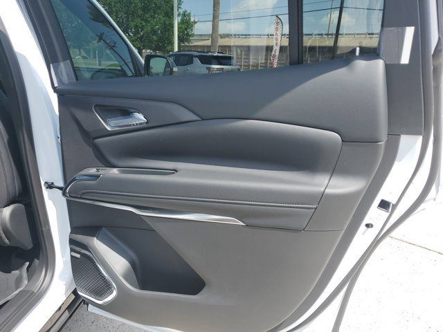 New 2026 Chevrolet Traverse High Country w/ LPO, Floor Liner Package FWD image 10