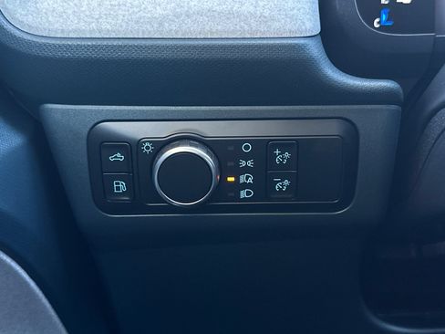 New 2026 Ford Maverick XLT w/ XLT Luxury Package FWD image 25