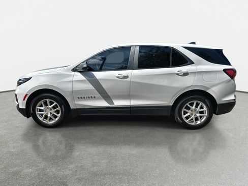 Used 2022 Chevrolet Equinox LS FWD image 5