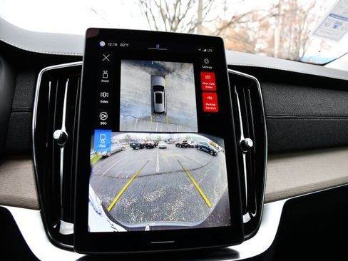 New 2025 Volvo XC90 T8 Plus w/ Protection Package Premier image 15