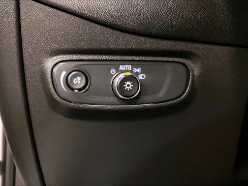 Used 2022 Chevrolet Equinox RS w/ RS Leather Package AWD/4WD image 33