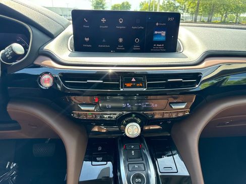 Used 2022 Acura MDX FWD w/ Technology Package image 18