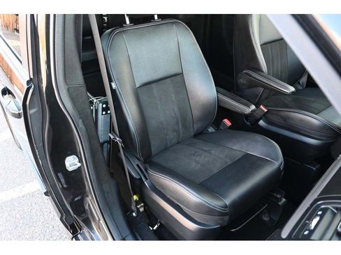 Used 2015 Dodge Grand Caravan R/T image 14