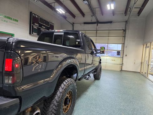 Used 2015 Ford F250 Lariat w/ Lariat Interior Package image 7