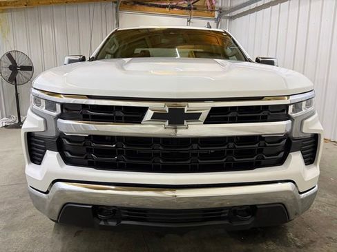 Used 2023 Chevrolet Silverado 1500 LT w/ Protection Package AWD/4WD image 2