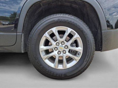 Used 2022 Chevrolet Traverse LS FWD image 14