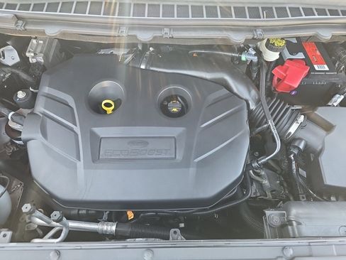 Used 2017 Ford Edge SEL w/ Equipment Group 201A FWD image 17
