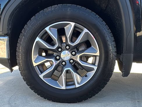 Used 2022 GMC Sierra 1500 SLT image 32