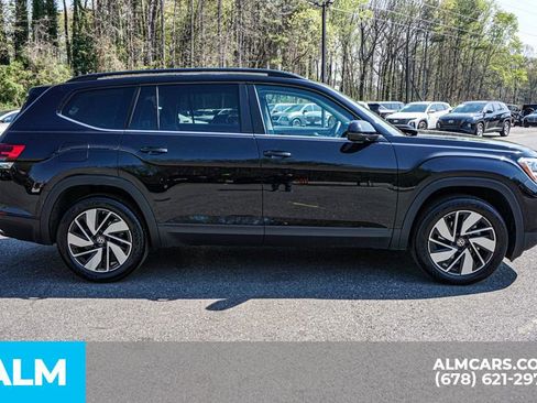 Used 2025 Volkswagen Atlas SE image 9