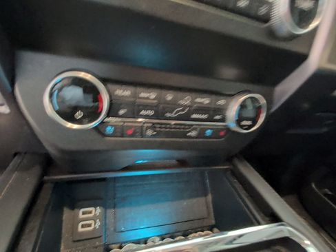 Used 2019 Ford Expedition Platinum AWD/4WD image 13