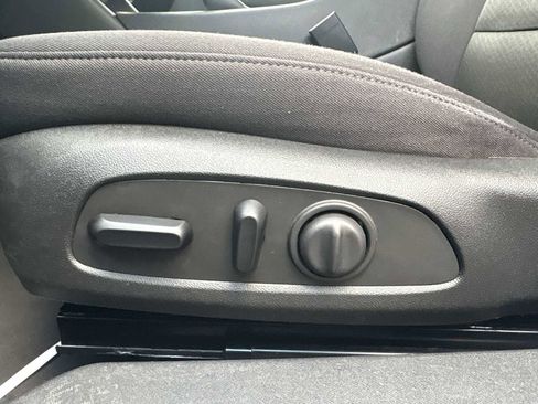 Used 2023 Chevrolet Malibu LT image 14