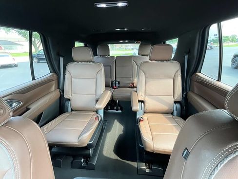 Used 2023 Chevrolet Tahoe High Country AWD/4WD image 27