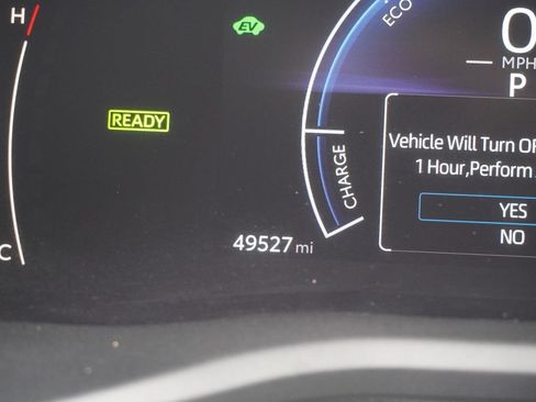 Used 2025 Toyota Camry LE FWD image 9