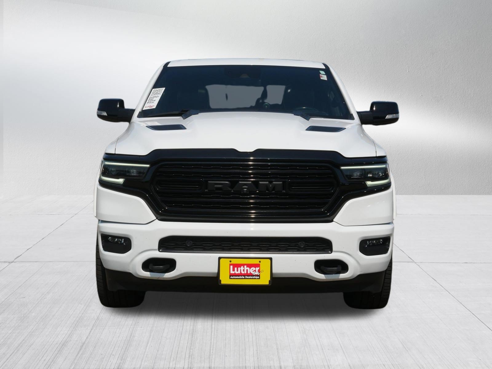 Used 2022 RAM 1500 Limited AWD/4WD image 2