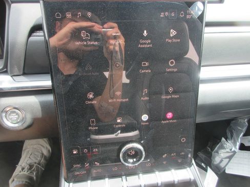 New 2027 GMC Terrain Elevation w/ Elevation Premium Package FWD image 16