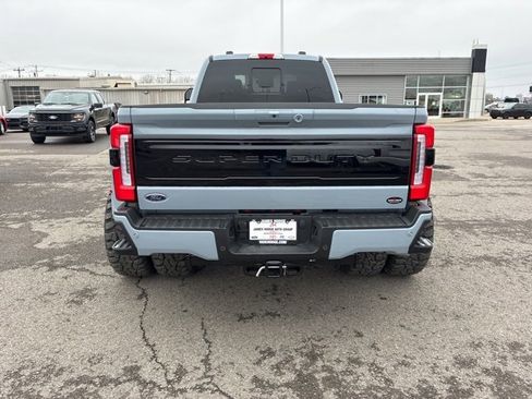 Used 2026 Ford F450 Platinum w/ FX4 Off-Road Package image 4