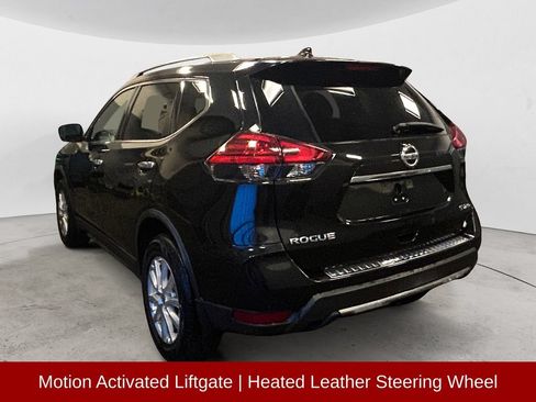 Used 2017 Nissan Rogue SV w/ SV Premium Package AWD/4WD image 3