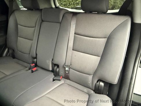 Used 2013 Kia Sorento LX w/ Convenience Pkg image 13