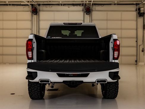 Used 2026 GMC Sierra 1500 Elevation w/ X31 Off-Road Package AWD/4WD image 9