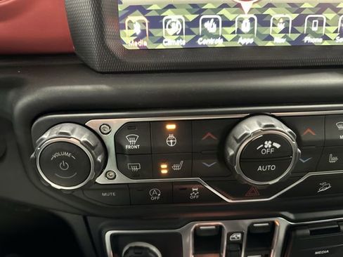 Used 2020 Jeep Wrangler Unlimited Rubicon AWD/4WD image 31