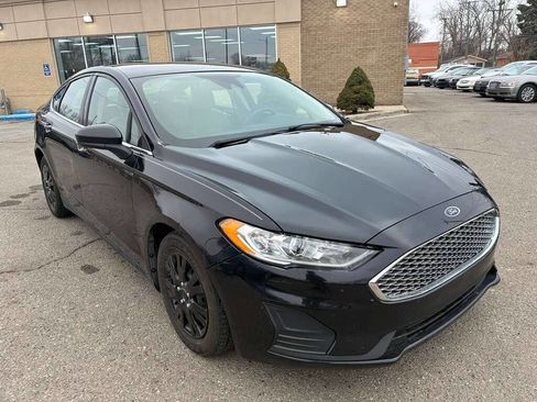 Used 2020 Ford Fusion S image 3