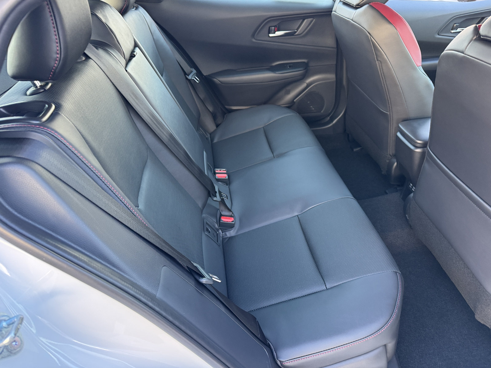 New 2027 Toyota Prius Plug-In Hybrid FWD image 5