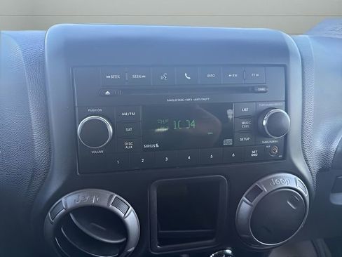 Used 2016 Jeep Wrangler Sport AWD/4WD image 15