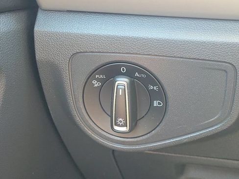 Certified 2023 Volkswagen Atlas Cross Sport SE AWD/4WD image 19