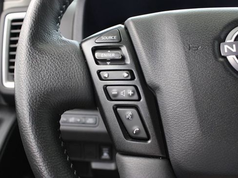 Used 2024 Nissan Frontier SV w/ SV Convenience Package RWD image 25