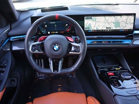 Used 2025 BMW M5 Touring image 32