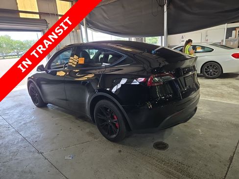 Used 2023 Tesla Model Y Long Range AWD/4WD image 3