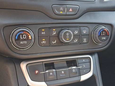 Certified 2023 GMC Terrain SLE w/ Driver Convenience Package FWD image 15