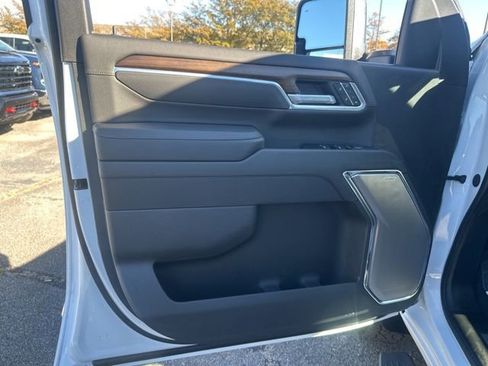 New 2026 Chevrolet Silverado 2500 High Country w/ Z71 Off-Road Package image 11