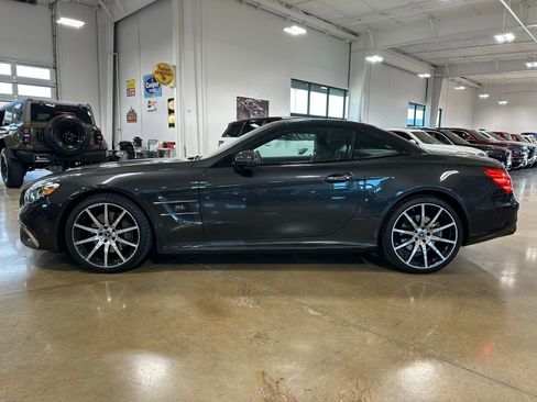 Used 2020 Mercedes-Benz SL 550 image 9