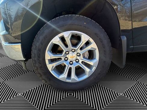 New 2026 Chevrolet Silverado 1500 LTZ w/ LTZ Premium Package AWD/4WD image 9