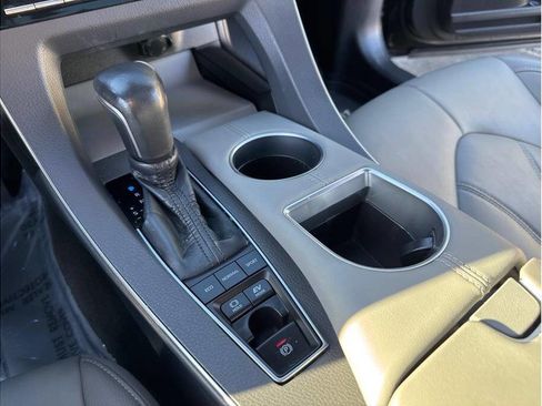 Used 2020 Toyota Avalon XLE image 13